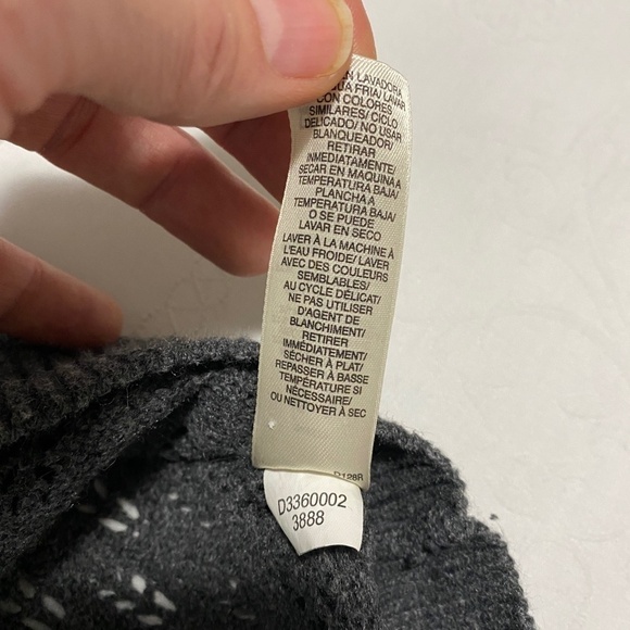 DKNY Jeans Long Sleeve Gray Crochet Sweater Women's Size Small - Picture 8 of 8